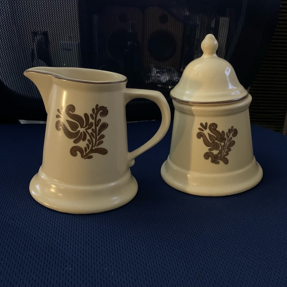 Pfaltzgraff Village Creamer and Sugar Set